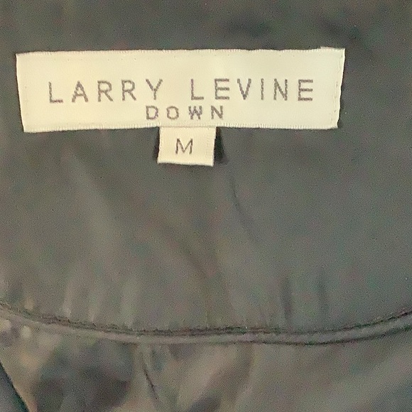Ec…LARRY LEVINE. Down filled Jacket
Size. Medium - Picture 5 of 6